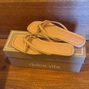 Dolce Vita Women's Brown Strappy Sandals